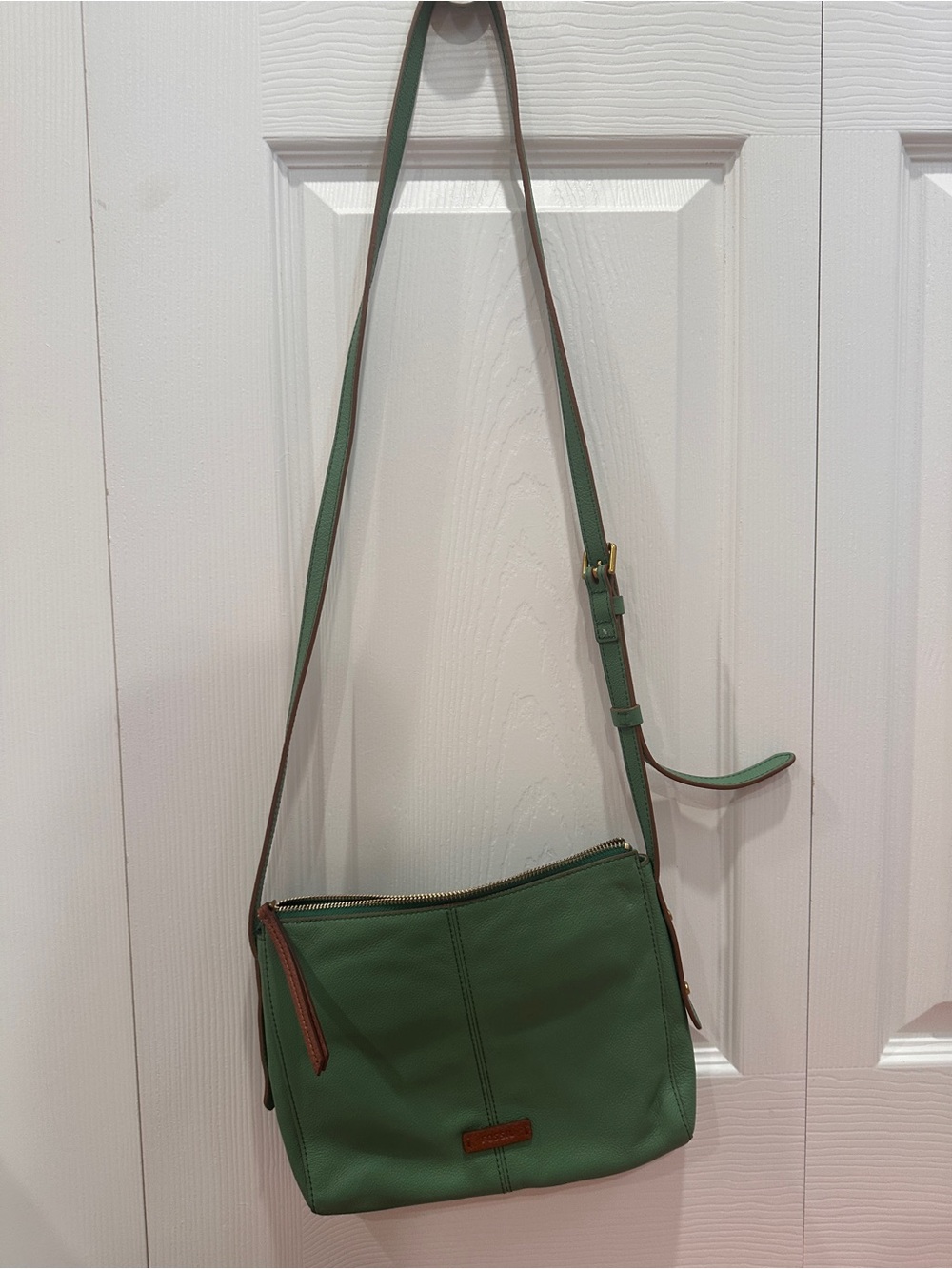 Fossil Green Pebbled Leather Crossbody Bag - Adjustable Strap Multi-Pocket